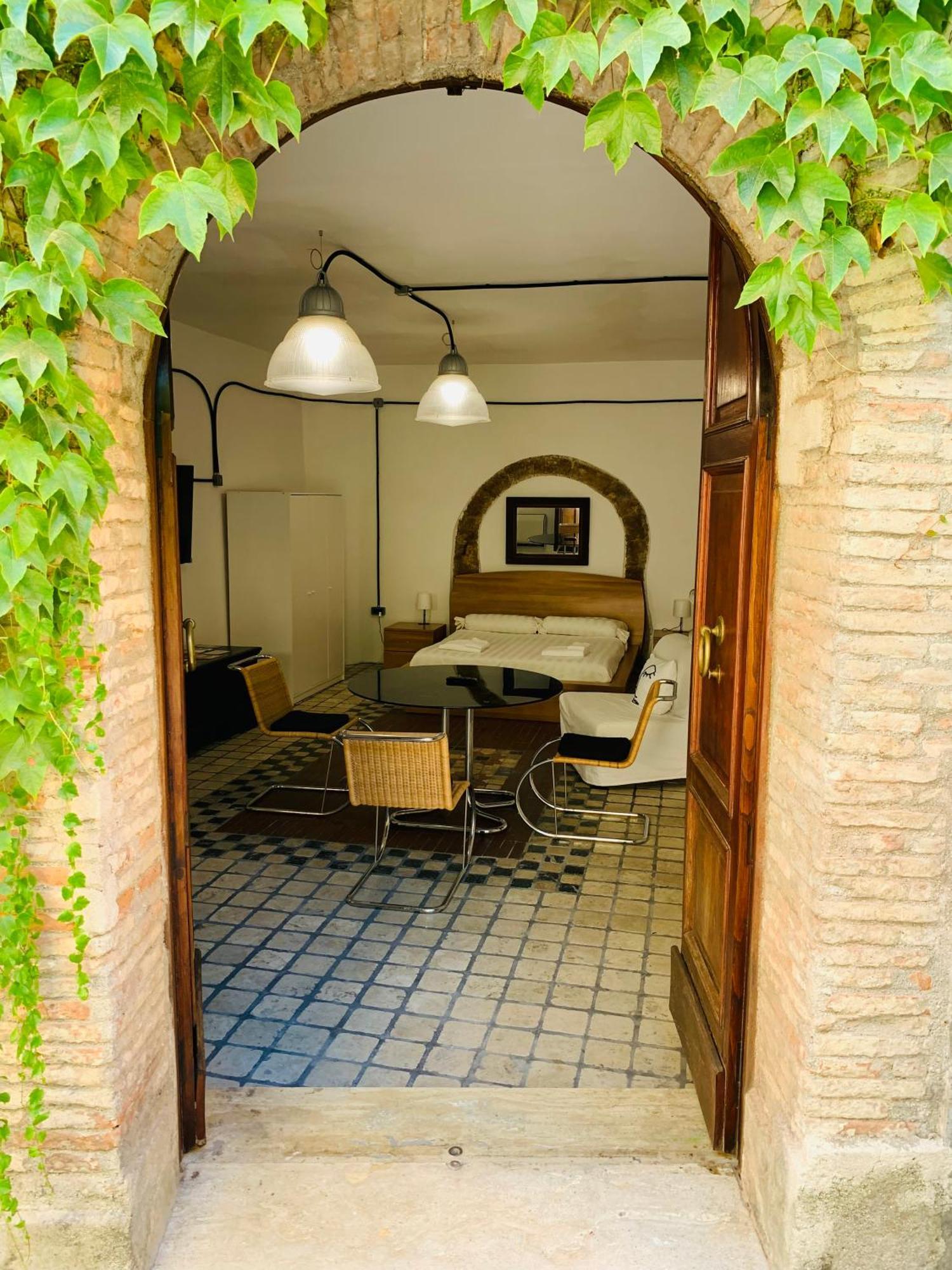 Porta Conca Apartments リエーティ エクステリア 写真